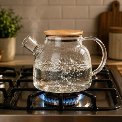 Chaleira de vidro resistente ao calor para preparar e servir chá com praticidade.