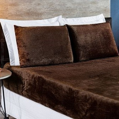 Jogo de lençol plush aveludado soft conforto em cama casal, tecido macio e quente ideal para o inverno