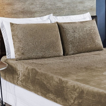 Jogo de lençol plush aveludado soft conforto em cama casal, tecido macio e quente ideal para o inverno
