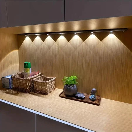 Lâmpada LED slim com sensor de movimento e bateria recarregável USB