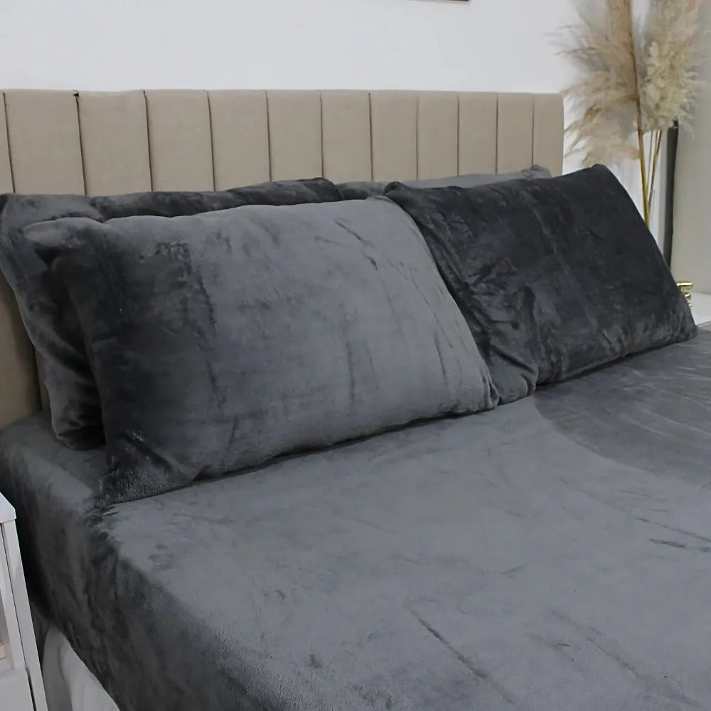 Jogo de lençol plush aveludado soft conforto em cama casal, tecido macio e quente ideal para o inverno
